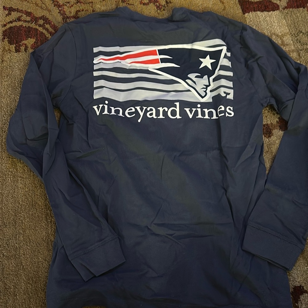 Vineyard Vines New England Patriots Long Sleeve Shirt Men's Size Small. A